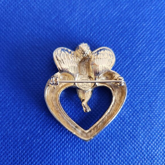 1980-S GIVENCHY SIGNED VINTAGE CUPID AND HEART GOLD TONE BROOCH - Picture 4 of 6